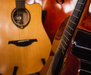 Strings Close